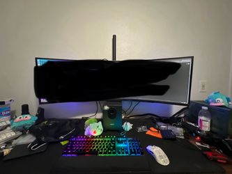 LG 49” Curved UltraGear Gaming Monitor