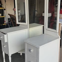 Vintage Mirror Vanity 