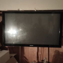 Samsung 50 Inch Plasma 3D TV With 2 Pairs Of Glasses 