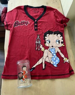 $15 Por La Blusa Y El Baso Talla S