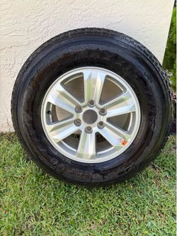 NEW Wheel & Bravo A/T Maxxis 771 Tire