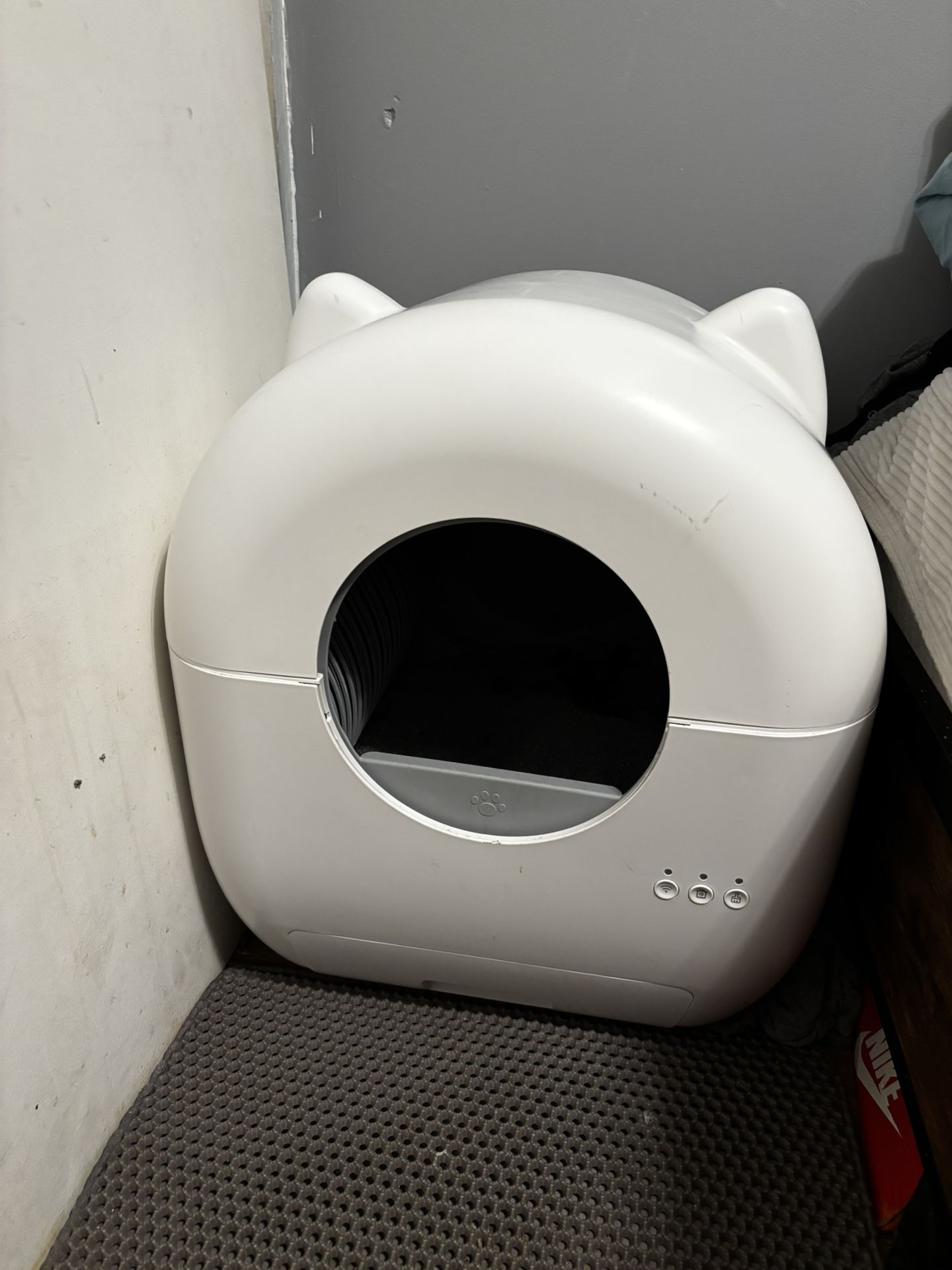 Automatic Litter Box