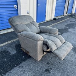 LAZYBOY ROCKER HANDLE RECLINER 