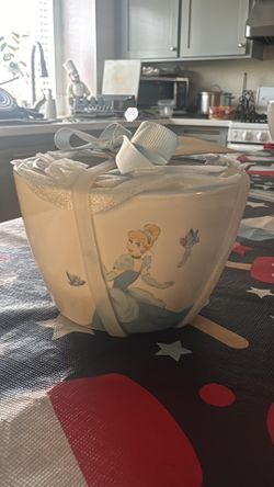 Cinderella Measuring Cups