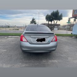 Nissan Versa