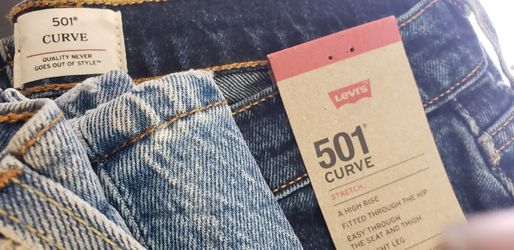 Womens Levis 501 CURVE