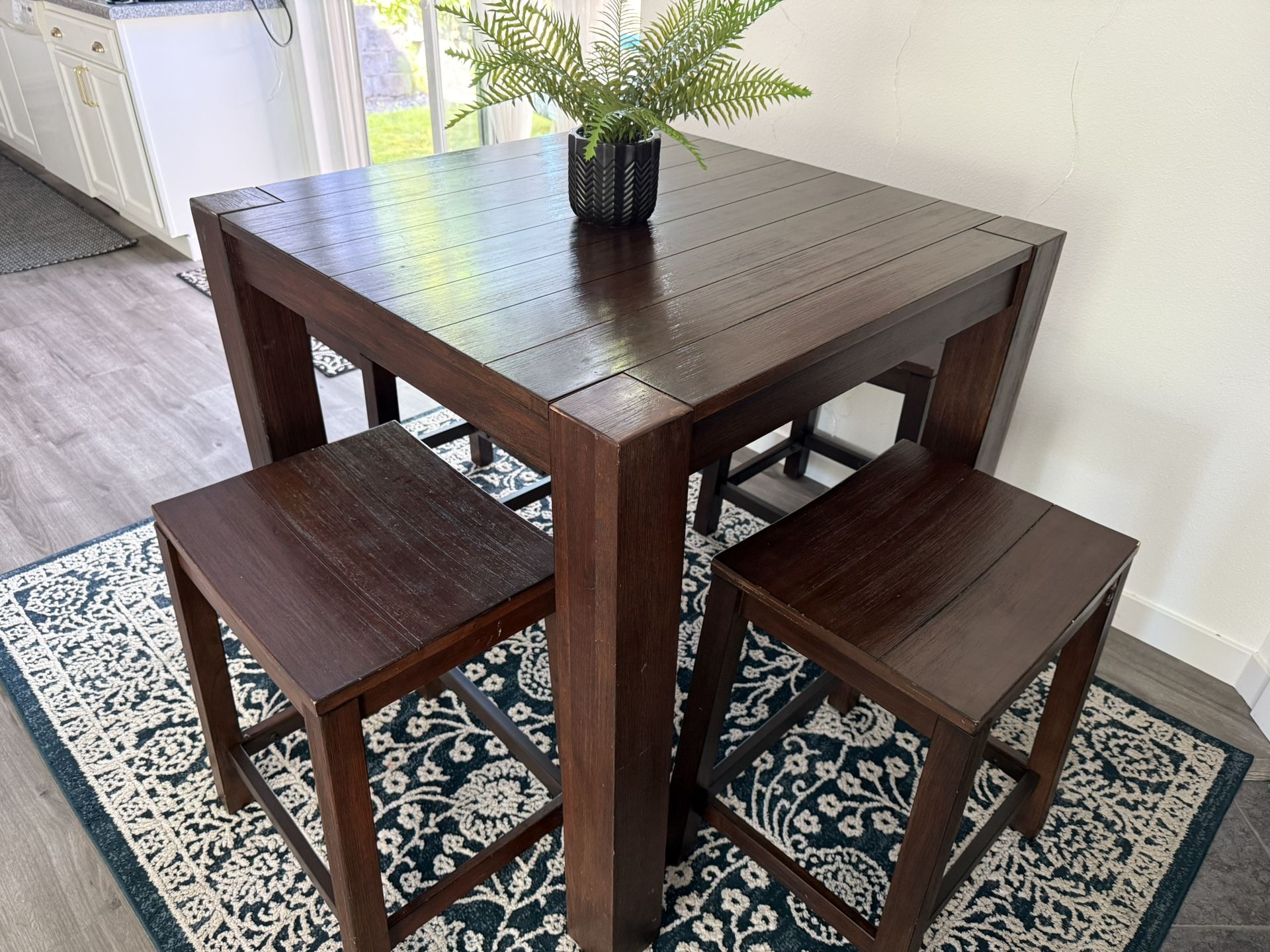 Dining Table Set of 5 