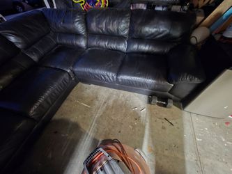 FREE FREE FREE sectional couch Black