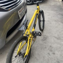 Avent Bmx With Bombshell And Technique Parts Used Couple Times On Track Don’t Use It Any More 