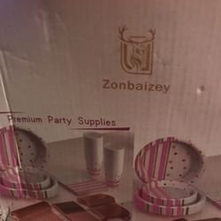 Party Supplies (NEW) 20 Each Of Everything Cups, Spoons Forks, Knives, Beautiful Silverware 