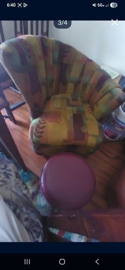 Chair with Slant Top Design