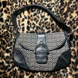 Vintage COACH F06808 Soho Black Leather and Signature C Canvas Shoulder Bag