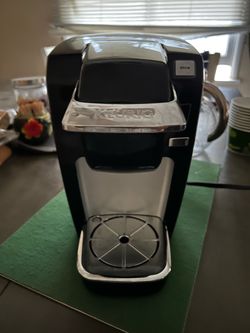 MINI KEURIG COFFEE MAKER