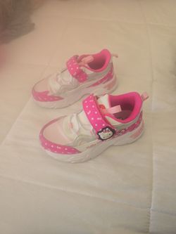 Girl shoes