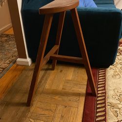 Comfortable Tall Stool