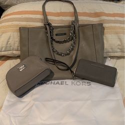 Michael Kors Purse-wallet  And Small Pouch 