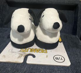 Snoopy children's slippers size 7/8
