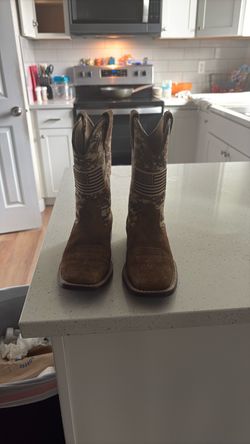 Boots (ARIAT)