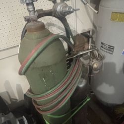 Acetylene Torch. Both Tanks Close To Full