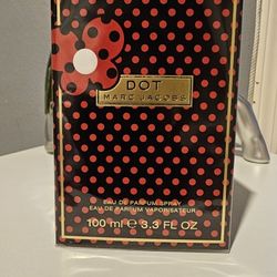 Marc Jacobs Dot