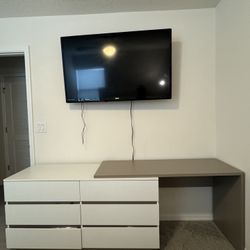 Home Office Expandable Dresser And Desk 