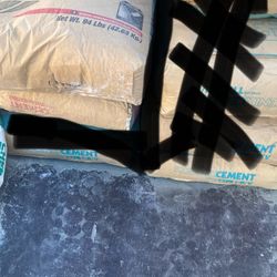 Cemento En $15 Cada Uno 