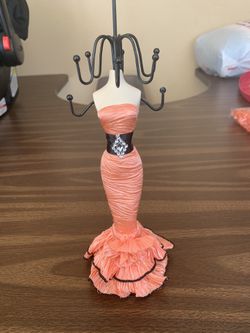 jewelry doll stand