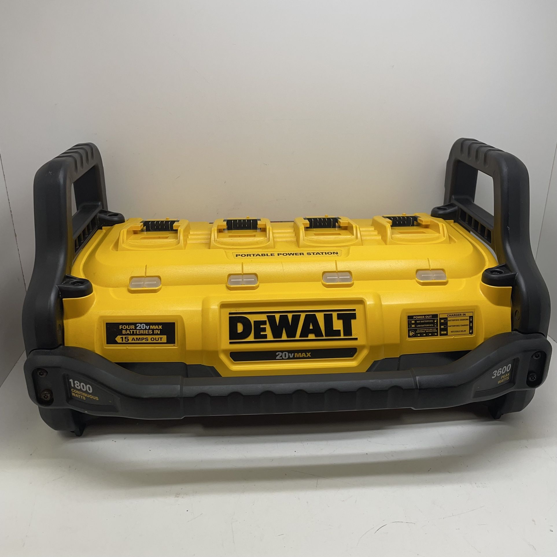 Dewalt 4 Port Charger 202204/12