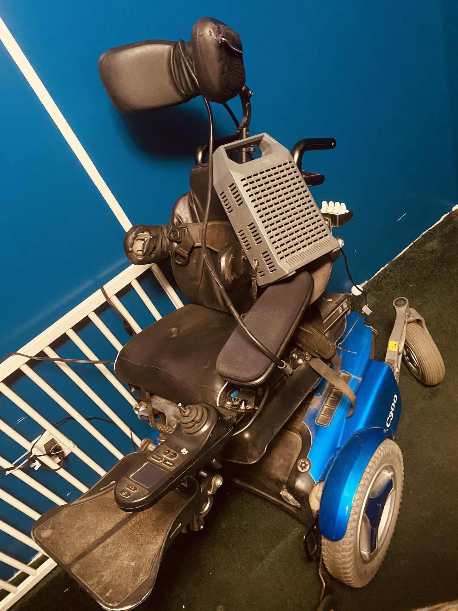 $$$ best offer takes it no low balls -(needs battery or charger or something replaced not charged working right now, but it was when we last used it/p