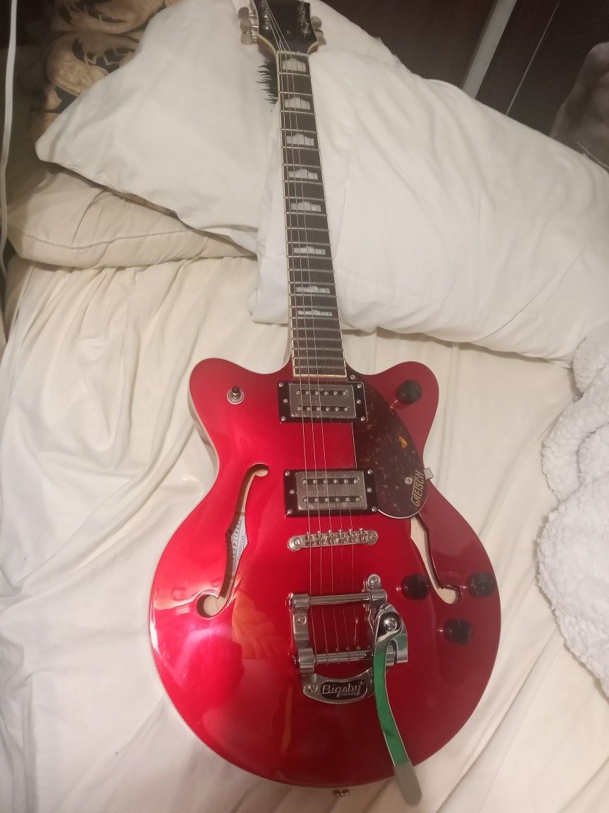 Gretsch Guitars G2657T Streamliner Center Block Jr. Double-Cut with Bigsby Electric Guitar Candy Apple Red

