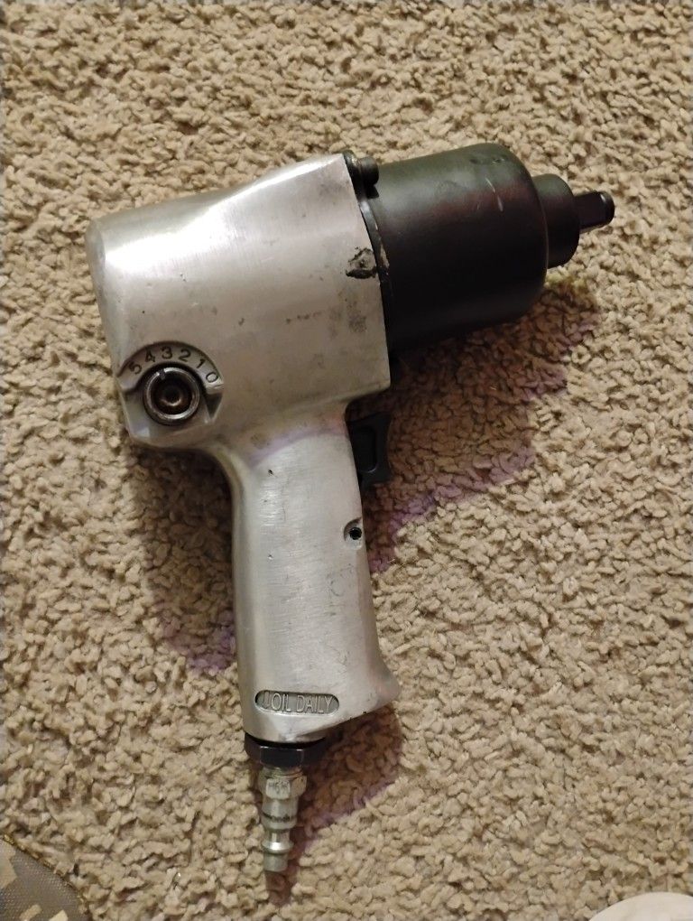 New Central Pneumatic 1/2 Impact Air Wrench