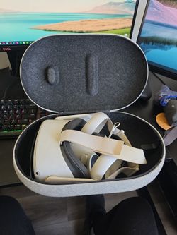 Oculus Quest 2 256GB with Carrying Case