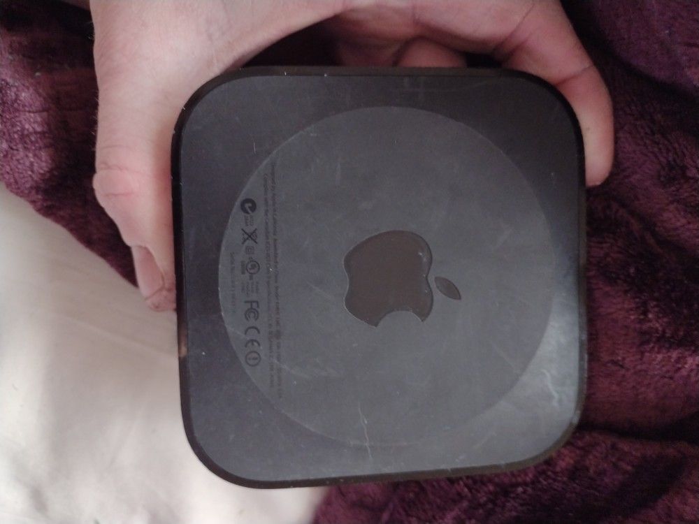 2 Apple Tv A1469 1 Remote
