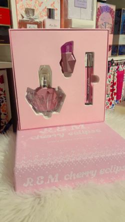 Ariana Grande R.E.M. Cherry Eclipse Gift Set