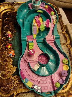 1995 Vintage Polly Pocket Compact