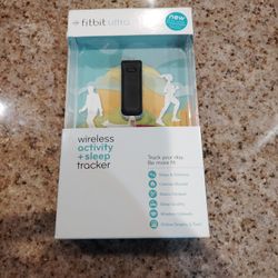 Fitbit Ultra FB-102P Wireless Activity+Sleep Tracker 