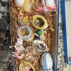 Lot of 8 vintage Easter hand decorated diorama eggs