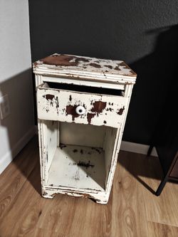 End table