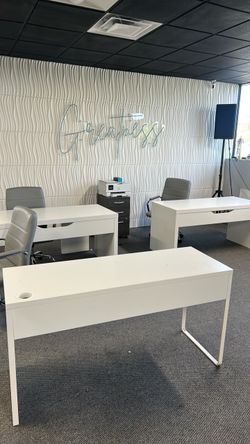 White desk for sale we have 8 white desk available