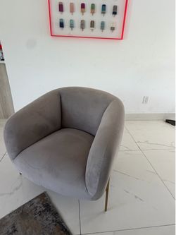 love chair/ottoman