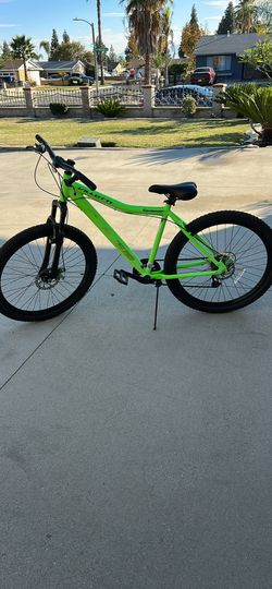 genesis 27.5 in. men’s villotti mountain bike , green