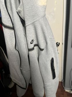Grey Nike Tech Medium Bronx Pick Up Only