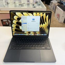MacBook Air 13-inch M3 chip 16GB Memory 512GB with Apple Care till 2026