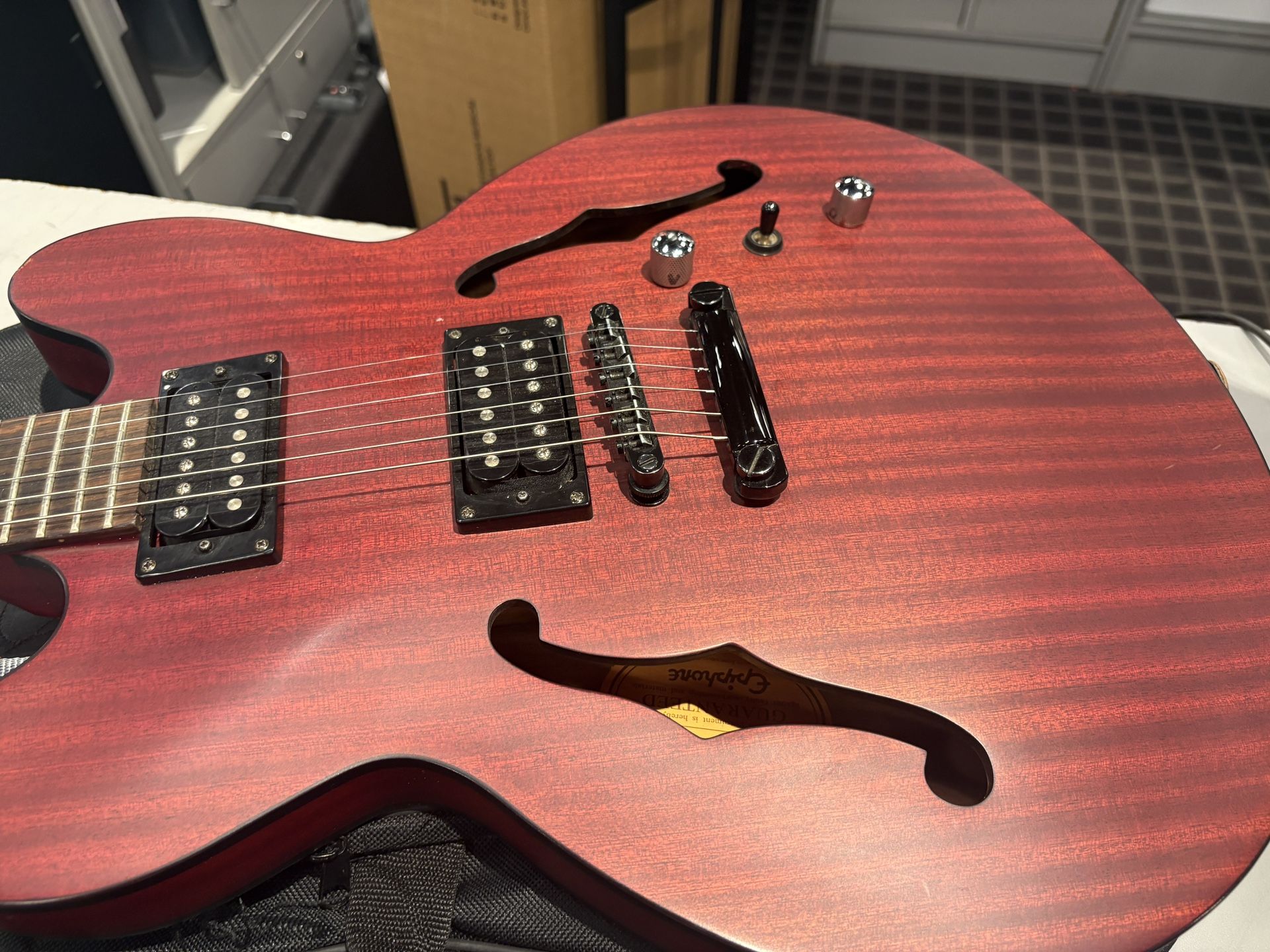epiphone dot studio electric guitar