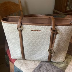 Mk Purse Brand New 