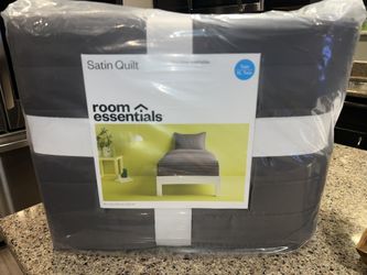 Twin/ Twin XL Grey Comforter