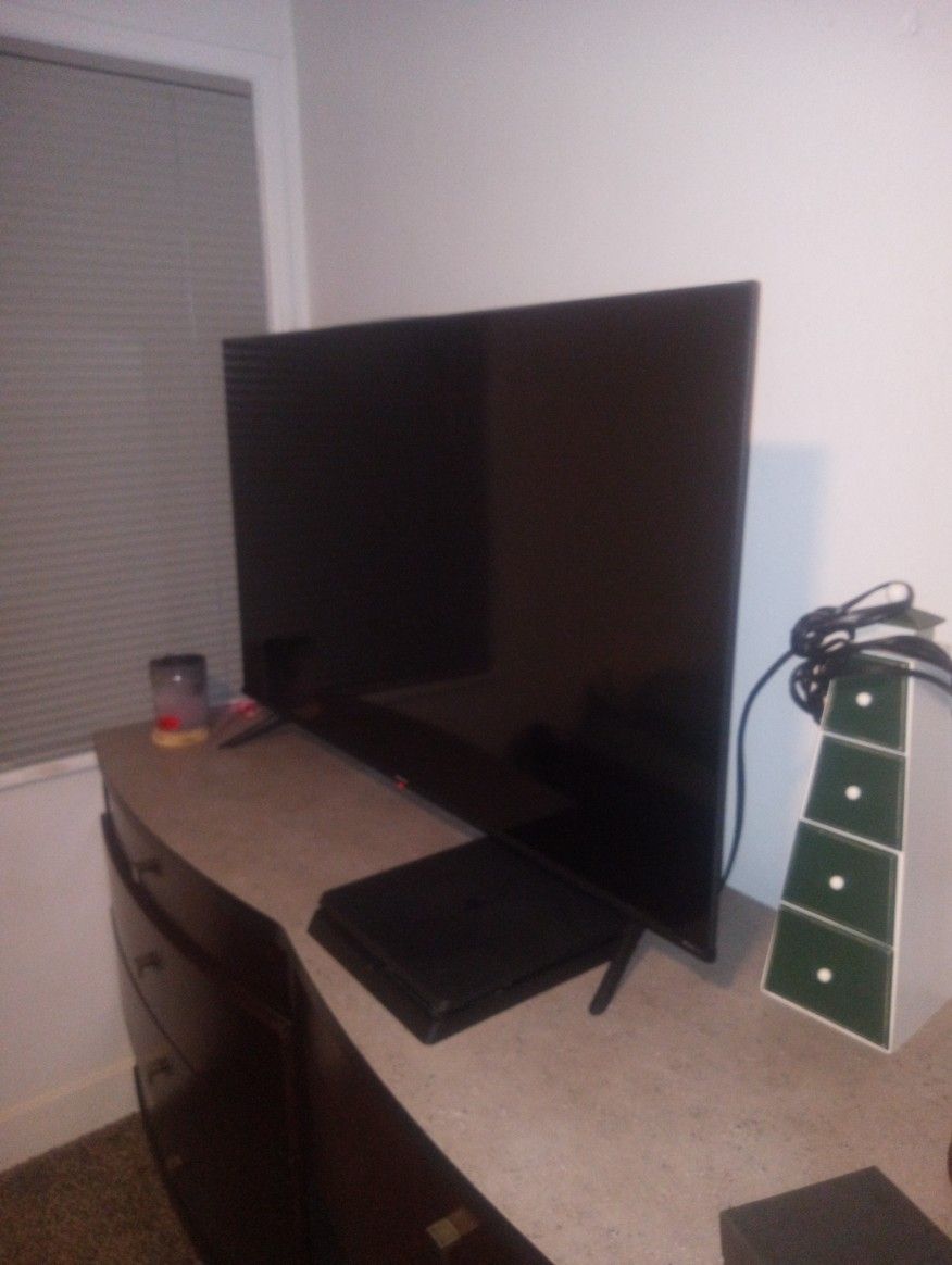 TV 50 Inc Hisense And Ps4