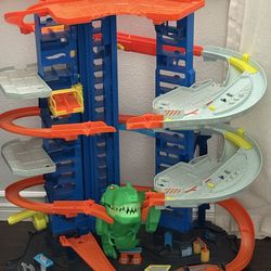 Hot wheels ultimate garage