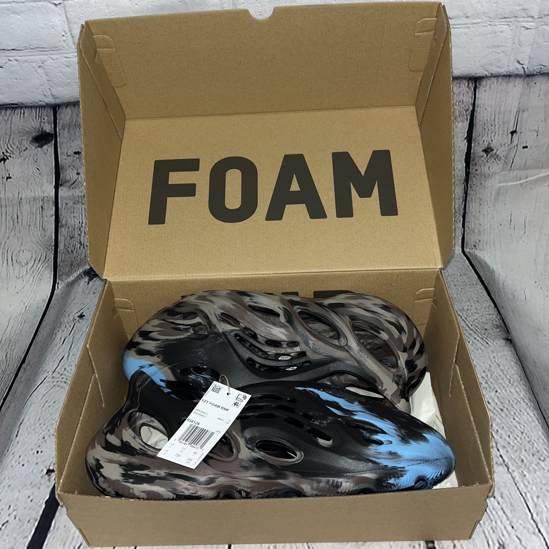 NWT Adidas Yeezy Foam Runners MX Cinder ID4126 Size 11 for Sale in