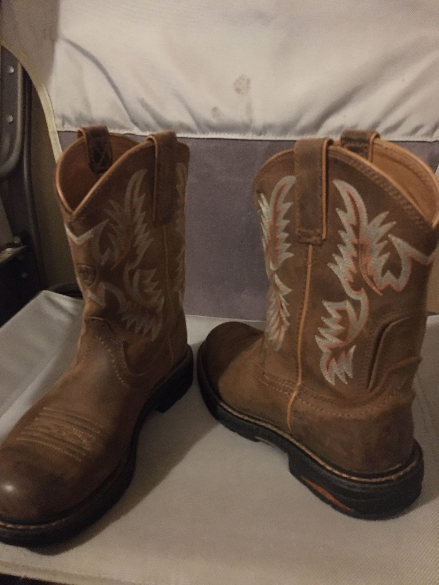 Ariet Boots Woman Size 6